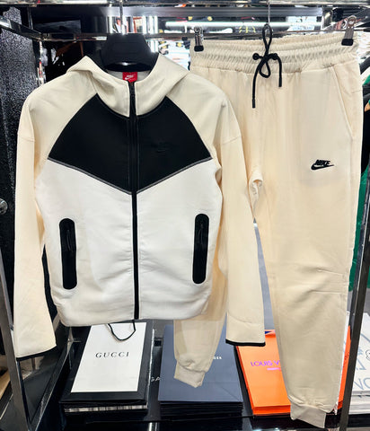 NIKE TECH FLEECE ΣΕΤ - SALES