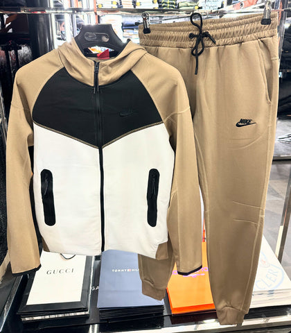 NIKE TECH FLEECE ΣΕΤ - SALES