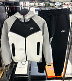 NIKE TECH FLEECE - SALES
