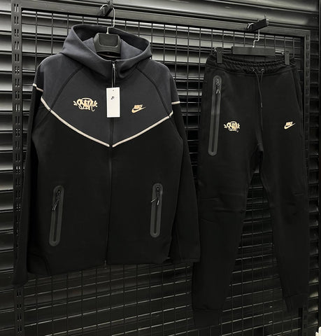 NIKE ΣΕΤ ΦΟΡΜΕΣ - NEW IN